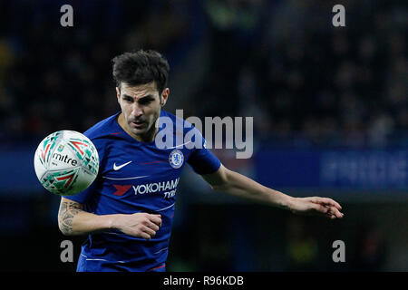 Londra, Regno Unito. Xix Dec, 2018. Cesc Fˆbregasduring l EFL Carabao Cup Quarti di Finale match tra Chelsea e Bournemouth a Stamford Bridge, Londra, Inghilterra il 19 dicembre 2018. Foto di Carlton Myrie. Solo uso editoriale, è richiesta una licenza per uso commerciale. Nessun uso in scommesse, giochi o un singolo giocatore/club/league pubblicazioni. Credit: UK Sports Pics Ltd/Alamy Live News Foto Stock