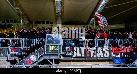 KERKRADE, Roda JC - Ajax, calcio, KNVB Beker, Coppa Nazionale gioco, stagione 2018-2019, 19-12-2018, Parkstad Limburg Stadium, Ajax fan celebrando la vittoria Foto Stock