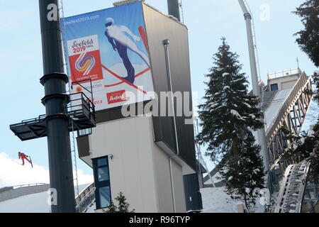 Seefeld, Austria. Xx Dec, 2018. Da ora in poi i ponticelli di sci e fondisti treno sul terreno. Dal 19.02. al 03.03.2019 i Campionati del Mondo di Sci Nordico si svolgerà a Seefeld. Credito: Hartmut Reeh/dpa/Alamy Live News Foto Stock