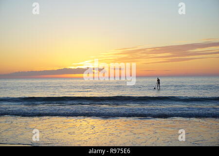 Sidi Kaouki, Marocco, Africa, tramonto, Stand Up Paddle Foto Stock