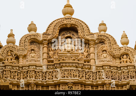 I dettagli delle sculture in legno dal tempio Jain in Jaisalmer Fort, Jaisalmer, Rajasthan, India Foto Stock