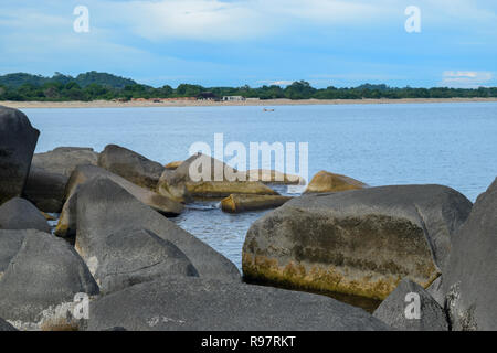 Le formazioni rocciose a Kande Beach, il Lago Malawi Malawi Foto Stock