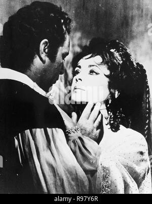 Pellicola originale titolo: Dottor Faust. Titolo inglese: Dottor Faust. Anno: 1967. Direttore: Richard Burton. Stelle: Elizabeth Taylor e Richard Burton. Credito: OXFORD UNIV/NASSAU/VENFILMS/COLUMBIA / Album Foto Stock