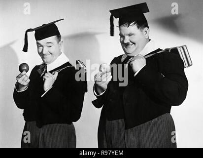 Pellicola originale titolo: UN CHUMP a Oxford. Titolo italiano: UN CHUMP a Oxford. Anno: 1940. Direttore: ALF GOULDING. Stelle: Oliver Hardy Stan Laurel. Credito: Hal Roach/United Artists / Album Foto Stock