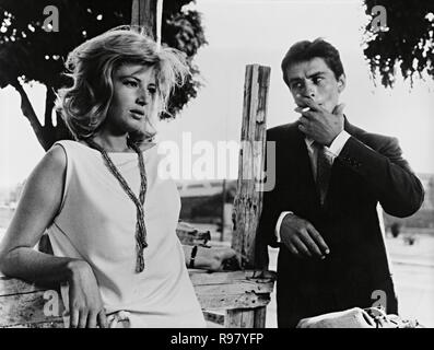 Pellicola originale titolo: L' eclisse. Titolo inglese: l'eclipse. Anno: 1962. Direttore: Michelangelo Antonioni. Stelle: Alain Delon; Monica Vitti. Credito: INTEROPA-CINERIZ-PARIS/volte / Album Foto Stock