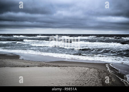 Wild mare vento di tempesta di sabbia cielo natura Foto Stock