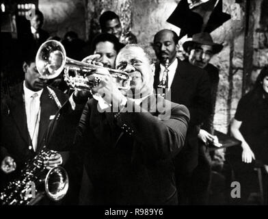 Louis Armstrong, trompetista y cantante estadounidense de jazz. Foto Stock