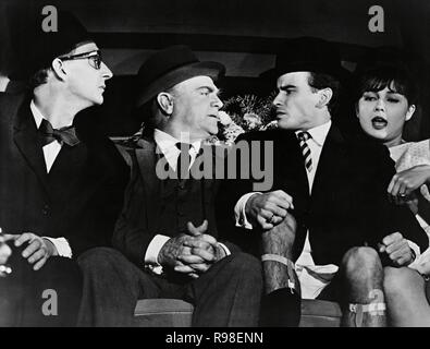 Pellicola originale titolo: uno, due, tre. Titolo inglese: uno, due, tre. Anno: 1961. Direttore: Billy Wilder. Stelle: JAMES CAGNEY; HORST BUCHHOLZ. Credito: MIRISCH/United Artists / Album Foto Stock