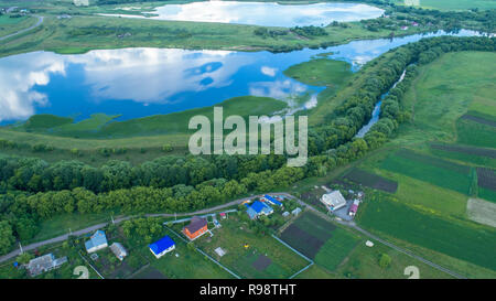 Un villaggio nella Russia centrale fotografata da una grande altezza Foto Stock