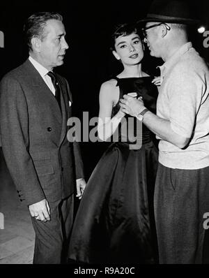 Pellicola originale titolo: Sabrina. Titolo inglese: Sabrina. Anno: 1954. Direttore: Billy Wilder. Stelle: Humphrey Bogart; Audrey Hepburn; Billy Wilder. Credito: Paramount Pictures / Album Foto Stock