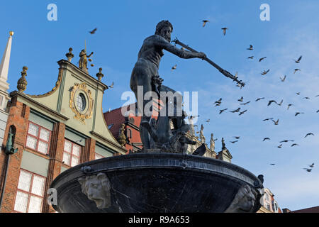 Fontana di Nettuno Dlugi Targ lungo Market street Danzica Polonia Polonia Foto Stock