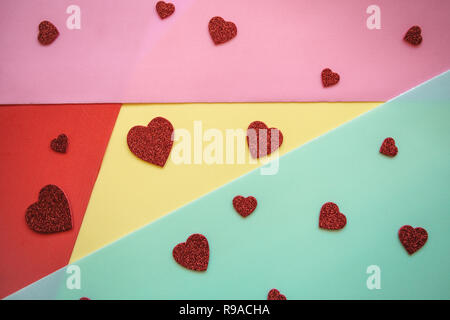 Sfondo di festa con molti cuori per il giorno di San Valentino o un'altra vacanza o un evento di amore. Foto Stock