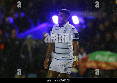 Cardiff Wales, Regno Unito, 21 dicembre 2018. Rey Lee-Lo di Cardiff Blues guarda a. Guinness Pro14 partita di rugby, Cardiff Blues v draghi al BT Sport Cardiff Arms Park di Cardiff venerdì 21 dicembre 2018. Questa immagine può essere utilizzata solo per scopi editoriali. Solo uso editoriale. pic da Andrew Orchard/Andrew Orchard fotografia sportiva/Alamy Live news Foto Stock