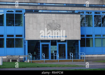 Gatwick, Londra, UK, 22 dicembre 2018.Crawley Magistrates Court, la mattina del 22 dicembre 2018, dopo l'aeroporto di Gatwick drone attack arresti Credito: Andy Stehrenberger/Alamy Live News Foto Stock