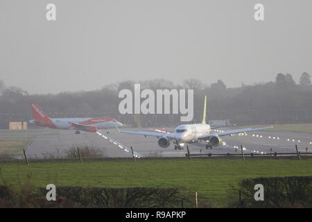 Gatwick, Londra, UK, 22 dicembre 2018.L'aeroporto Gatwick di Londra e la mattina del 22 dicembre 2018, a seguito di un attacco drone arresti Credito: Andy Stehrenberger/Alamy Live News Foto Stock