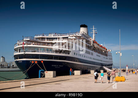 Il Marocco, Tangeri, Porto, MV Marco Polo nave da crociera ormeggiata in banchina Foto Stock