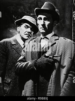 Pellicola originale titolo: Il Segugio del BASKERVILLES. Titolo inglese: Il Segugio del BASKERVILLES. Anno: 1959. Direttore: TERENCE FISHER. Stelle: PETER CUSHING; ANDRE MORELL. Credito: martello/United Artists / Album Foto Stock