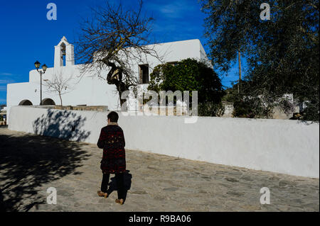 Santa Agnés, tradizionale e unica chiesa a Ibiza Foto Stock