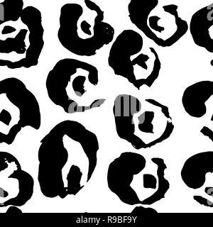 Dipinta a pennello leopard seamless pattern. Bianco e nero tiger grunge background. Illustrazione Vettoriale