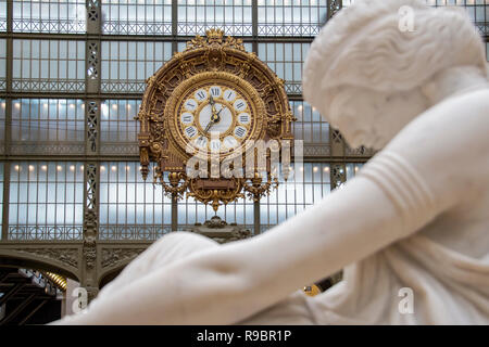 Parigi (75), 7éme arrondissement. Musée d'Orsay. Horloge // Francia. Parigi (75), settimo arrondissement. Il Museo d' Orsay. Orologio Foto Stock