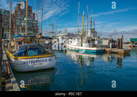 Canada, British Columbia, Victoria, Fisherman Wharf, commerciale barche da pesca Foto Stock