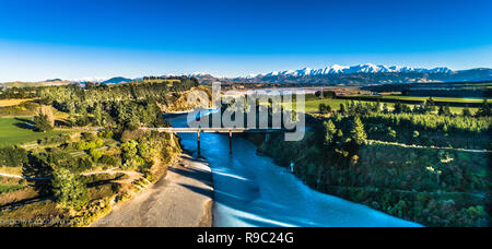Fiume Waimakariri Nuova Zelanda paesaggio Foto Stock