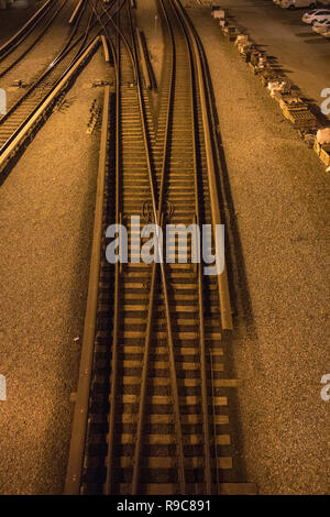 I binari della ferrovia nel centro cittadino di Los Angeles, California, Stati Uniti d'America Foto Stock