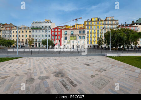 Lisbona, Portogallo - Novembre 17, 2018: vista del Campo das Cebolas nella città di Lisbona, Portogallo Foto Stock