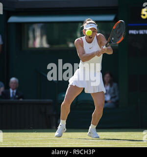 03 luglio 2018. Il torneo di Wimbledon Tennis Championships 2018 tenutosi presso il All England Lawn Tennis e Croquet Club di Londra, Inghilterra, Regno Unito. Simona Halep (Rom Foto Stock