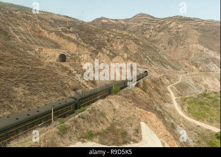 Il sistema ferroviario in Xinjiang, Silk Road. Turpan - Kashgar, Cina. Foto Stock