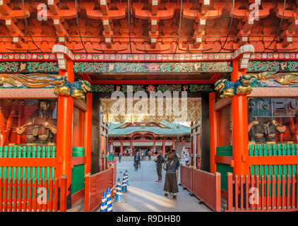 Ingresso all'antico Santuario di Kanda Myojin, un santuario di Shinto situato a Chiyoda, Tokyo, Giappone Foto Stock