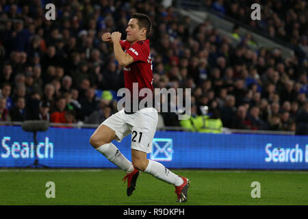 Cardiff, Galles, UK. 22 dic 2018. Ander Herrera del Manchester Utd celebra dopo segna i suoi team obiettivo 2a. Premier League, Cardiff City v Manchester Utd al Cardiff City Stadium sabato 22 dicembre 2018. Questa immagine può essere utilizzata solo per scopi editoriali. Solo uso editoriale, è richiesta una licenza per uso commerciale. Nessun uso in scommesse, giochi o un singolo giocatore/club/league pubblicazioni. Credito: Andrew Orchard/Andrew Orchard fotografia sportiva/Alamy Live News Foto Stock