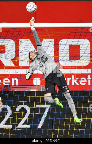 Sint Truiden, Belgio. 22 Dic, 2018. SINT TRUIDEN, Belgio - 22 dicembre : Kenny steppa portiere di Sint-Truiden durante la Jupiler Pro League Match Day 20 tra STVV e KV Kortrijk su dicembre 22, 2018 in Sint Truiden, Belgio . ( Foto da Johan Eyckens/Isosport) Credito: Pro scatti/Alamy Live News Foto Stock