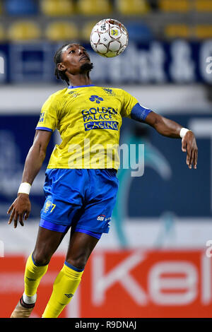 Sint Truiden, Belgio. 22 Dic, 2018. SINT TRUIDEN, Belgio - 22 dicembre : Jordan Botaka avanti di Sint-Truiden la Jupiler Pro League Match Day 20 tra STVV e KV Kortrijk su dicembre 22, 2018 in Sint Truiden, Belgio . ( Foto da Johan Eyckens/Isosport) Credito: Pro scatti/Alamy Live News Foto Stock