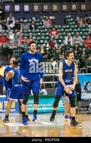 Honolulu, Hawaii, Stati Uniti d'America. Dicembre 22, 2018 - Indiana St celebra dopo aver battuto il Colorado 72-67 al 2018 Diamond Head Classic a Stan Sheriff Center di Honolulu, HI Glenn Yoza/ CSM Credito: Cal Sport Media/Alamy Live News Foto Stock