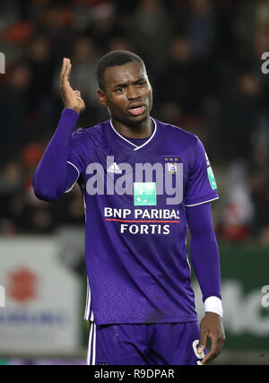 Mouscron, Belgio. 22 Dic, 2018. MOUSCRON, Belgio - 22 dicembre : Landry Dimata di Anderlecht durante la Jupiler Pro League Match Day 20 tra Royal Excel Mouscron e RSC Anderlecht sul dicembre 22, 2018 a Mouscron, Belgio. (Foto di Vincent Van Doornick/Isosport) Credito: Pro scatti/Alamy Live News Foto Stock