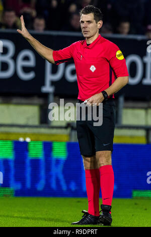 BREDA, Paesi Bassi. 22 Dic, 2018. Calcio, NAC Verleghstadium ratto, olandese eredivisie, stagione 2018/2019, arbitro Jochem KAMPHUIS, durante la partita NAC - Heerenveen, Punteggio finale : 4-2 Credito: Pro scatti/Alamy Live News Foto Stock