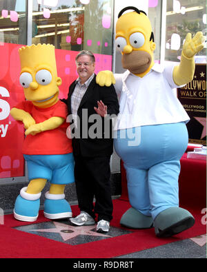Los Angeles, CA, Stati Uniti d'America. 14 feb 2012. LOS ANGELES - Feb 14: Bart Simpson, Matt Groening, Homer Simpson a Matt Groening cerimonia stella sulla Hollywood Walk of Fame il 14 febbraio 2012 a Los Angeles, CA Credito: Kay Blake/ZUMA filo/Alamy Live News Foto Stock