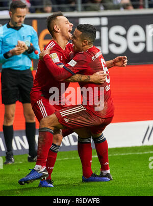 Francoforte, Germania. 22 Dic, 2018. RAFINHA (FCB 13) celebra il suo obiettivo per, felice, ridere, 0-3 Eintracht FRANKFURT - FC Bayern Munich - DFL REGOLAMENTI VIETANO QUALSIASI USO DI FOTOGRAFIE come sequenze di immagini e/o quasi-VIDEO - 1.della Lega calcio tedesca, Monaco di Baviera, Dicembre 22, 2018 stagione 2018/2019, giornata 17, FCB, München, Credito: Peter Schatz/Alamy Live News Foto Stock