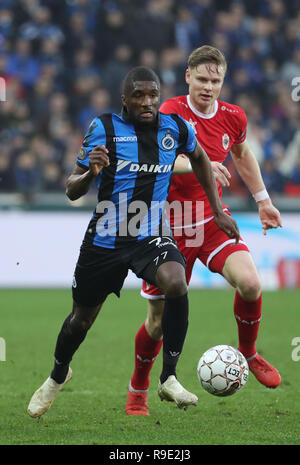 Bruges, Belgio. Il 23 dicembre 2018. Clinton Mata del Club Brugge in azione durante la Jupiler Pro League Match Day 20 tra il Club Brugge e Royal Antwerp Fc sul dicembre 23, 2018 a Bruges, Belgio. (Foto di Vincent Van Doornick/Isosport) Credito: Pro scatti/Alamy Live News Foto Stock