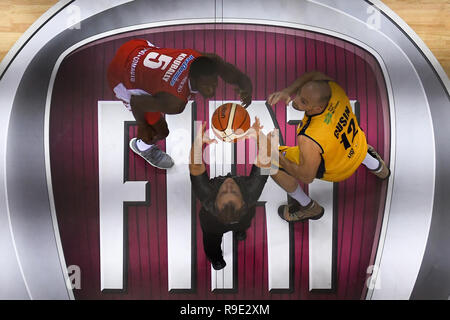 Torino, Italia. 23 Dic, 2018. durante la lega BASKET SERIE A pallacanestro 2018/19 match tra FIAT AUXILIUM TORINO vs ORIORA PISTOIA al PalaVela il 23 dicembre, 2018 a Torino, Italia. Credito: FABIO PETROSINO/Alamy Live News Foto Stock