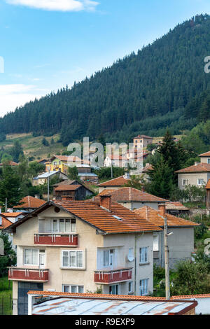Paesaggio di ravnogor , un tradizionale villaggio in Bulgaria. Foto Stock