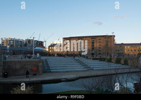 Gocce di carbone cantiere, il nuovo quartiere commerciale di King's Cross, N1C, London, Regno Unito Foto Stock