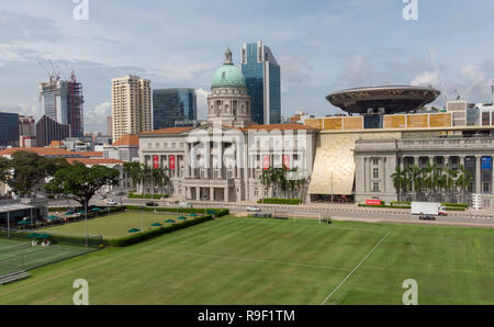 Centrale di Padang, la Singapore sport il mozzo e il parlamento, Singapore, Asia, drone shot Foto Stock