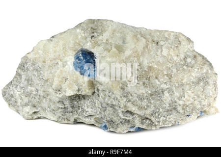 Afghanite crystal sulla matrice di calcite da Badakshan, Afghanistan isolati su sfondo bianco Foto Stock