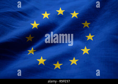 Primo piano della increspato bandiera dell'Unione europea, Unione europea bandiera soffiando nel vento Foto Stock