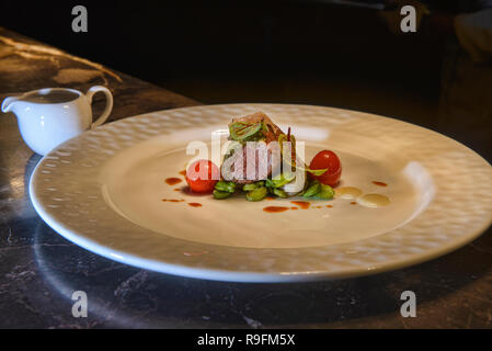 Tartufo con agnello ristoranti raffinati, Bangkok, Thailandia Foto Stock