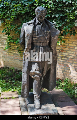 Statua di Josip Broz Tito, casa dei fiori (luogo di riposo di Tito), Belgrado, Serbia Foto Stock