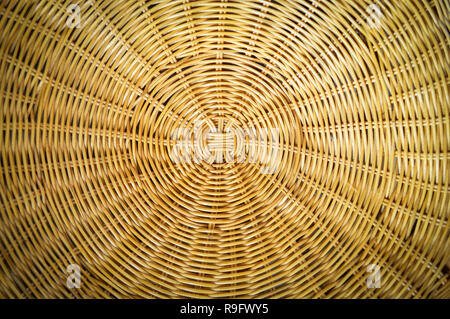 Armatura di materiale naturale sfondo texture. Armatura di bambù per contenitori o cestini di vimini Foto Stock
