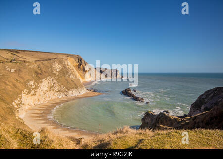 Uomo O'guerra Bay nei pressi di Lulworth, Dorset, Regno Unito Foto Stock